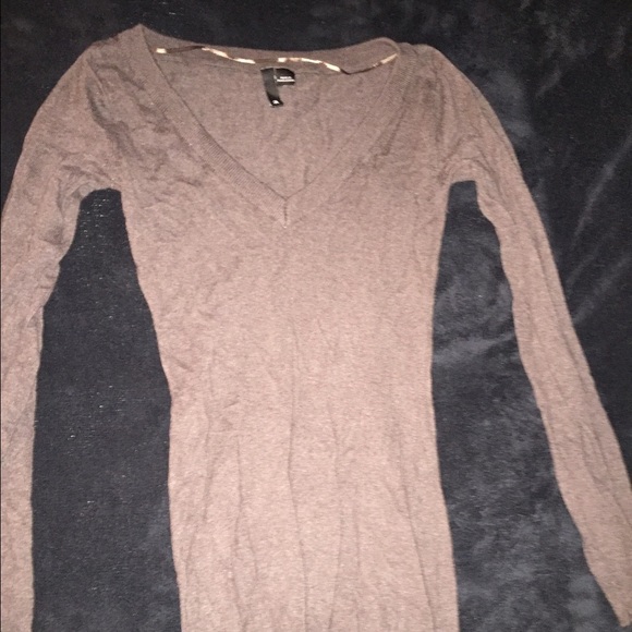 V neck sweater