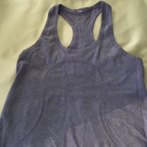 Lululemon tank