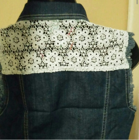 😍1 Small left Price⬇/Denim Ivory vest😍 - Picture 3 of 4