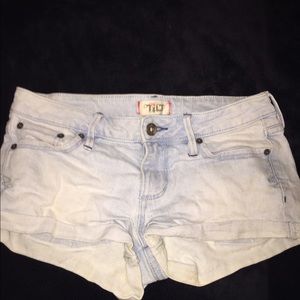 Tilt jean shorts