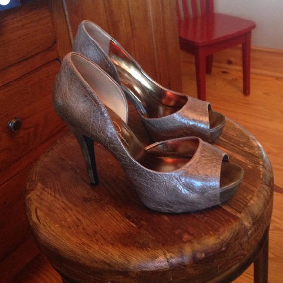 Jessica Simpson peep toe heels size 8