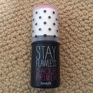 Benefit 15 hour primer