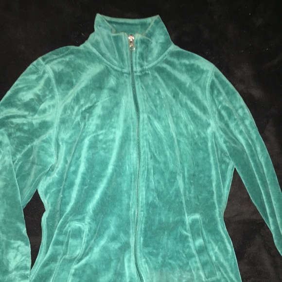 Athletic sweater