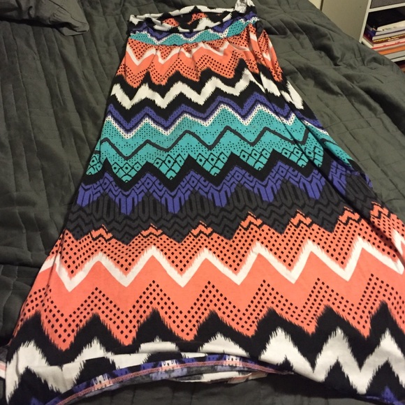 Vanity Dresses & Skirts - Gorgeous Patterned Maxi Skirt