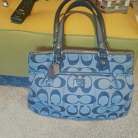 Coach Handbags - Large Coach Handbag FIRM PRICE