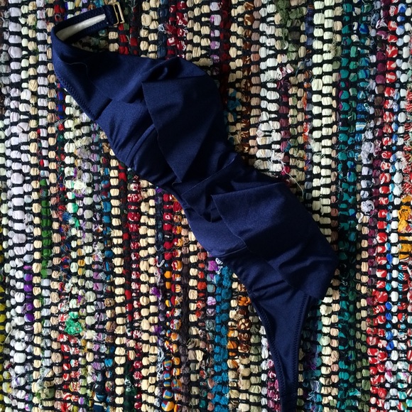 Strapless Frilly Top