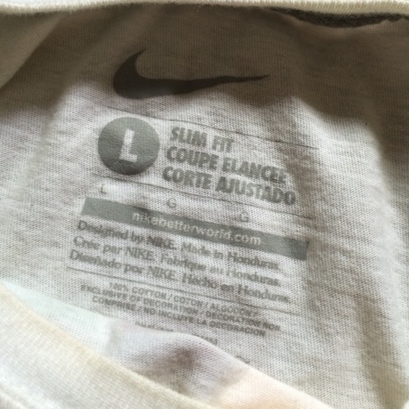 Nike - Picture 3 of 3