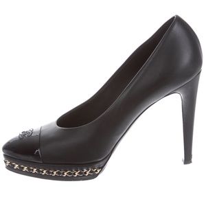 Authentic Chanel CC captoe with silver chain link