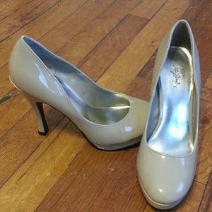 Tan City Streets Heels