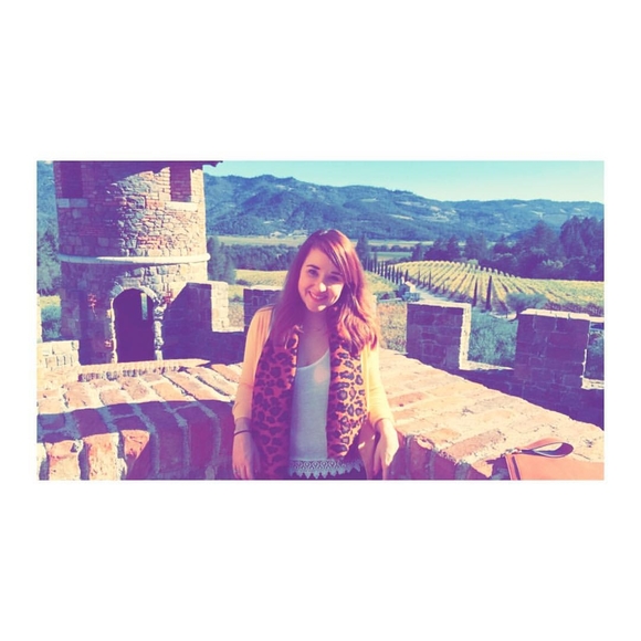 Meet your Posher, Marissa