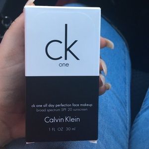 Calvin Klein One foundation