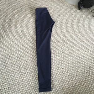 Navy lululemon wunder under