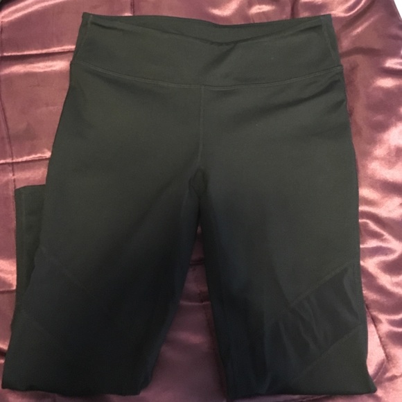 Fabletics black workout capris