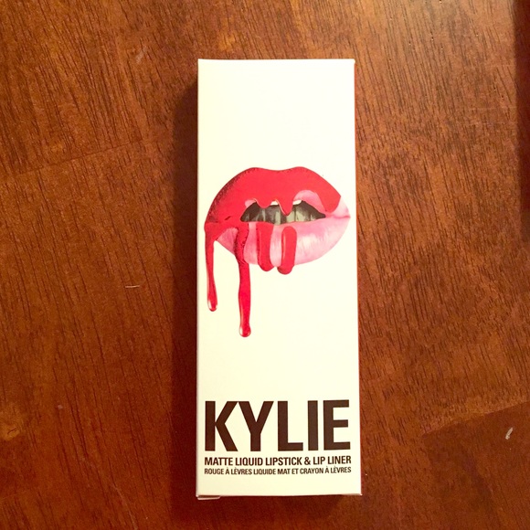 Kylie Lip kit 22