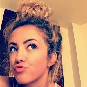 Meet your Posher, Lexie