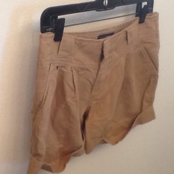 Banana Republic linen short - khaki color