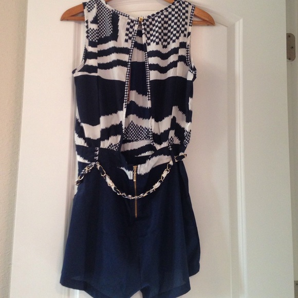 Navy and cream open back romper - Picture 2 of 3