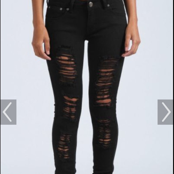 Black ripped skinny jeans