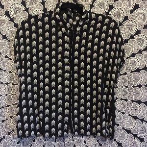 Collard, Button-Up Patterned T-Shirt