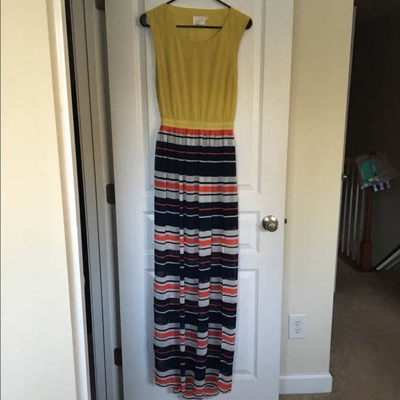 Open back maxi dress - Picture 1 of 3