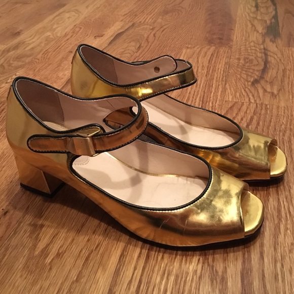 Gold Shoes!