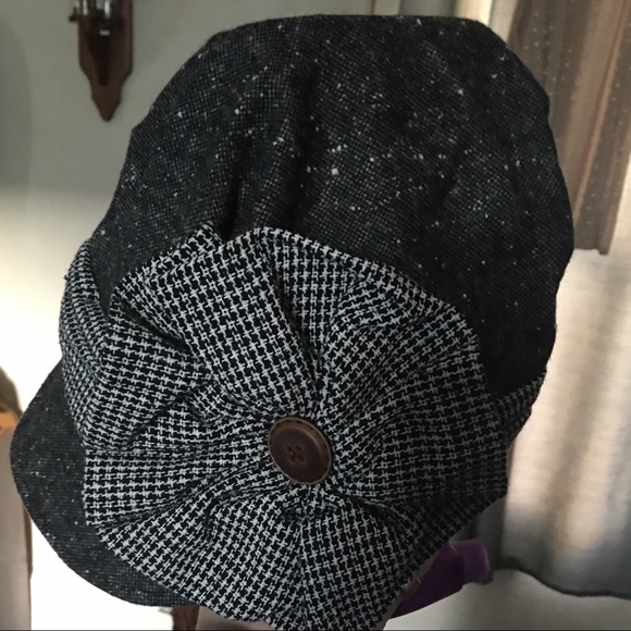 Women's Hat  NWOT