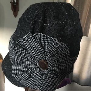 Women's Hat  NWOT