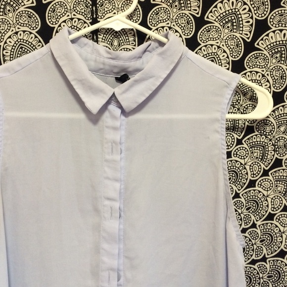 Button-Up Lilac Collared Sleeveless Blouse