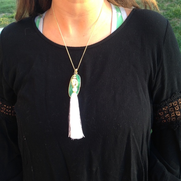 Boho Green  Necklace✌🏼️ - Picture 3 of 3