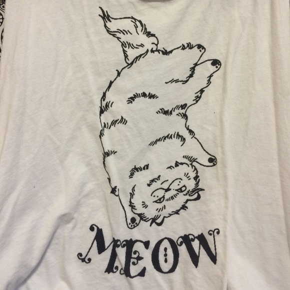 Cropped Cat Cut-Off - Picture 2 of 3