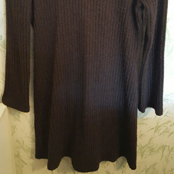 Sweater - Picture 4 of 4