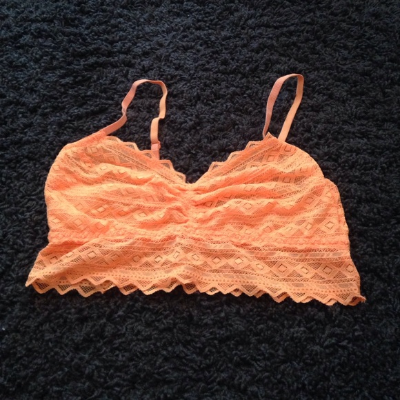PINK! Bright bralett, very cute and comfortable
