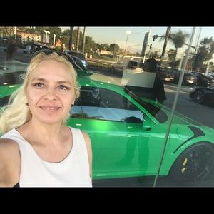 Meet your Posher, Carmen