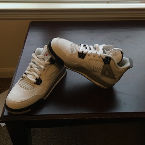 Jordan retro 4 white cement . Only worn once