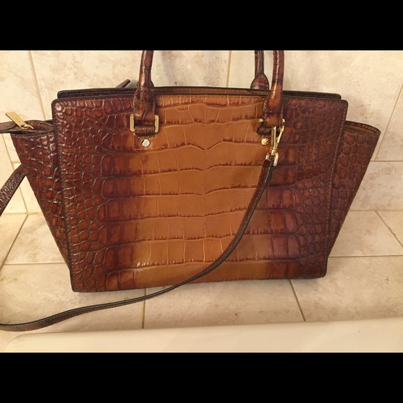 LOWERED!!! Michaels Kors Selma Brown Embossed bag - Picture 2 of 4