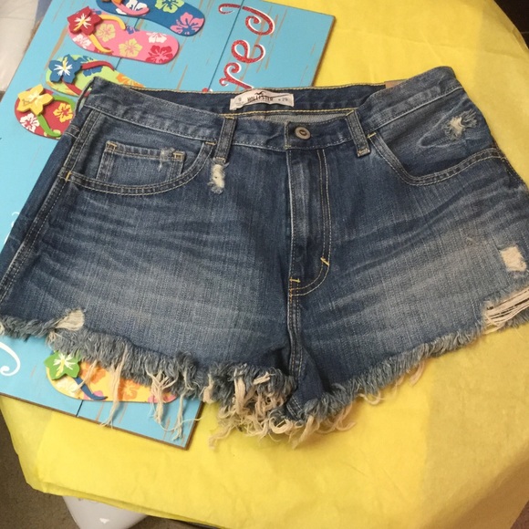 NWT Hollister Jean Shorts size 9