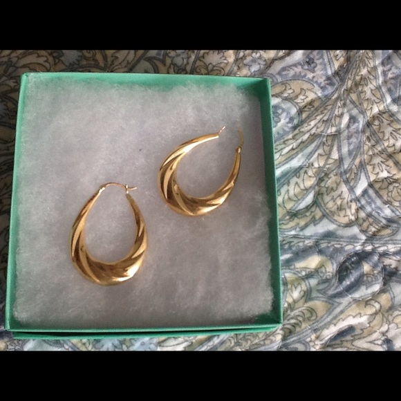 Jewelry - PRICE DROP,,14kt GOLD HOOP EARRINGS