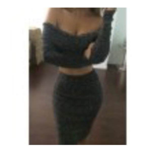 Two piece Sexy crop top & skirt - Picture 1 of 1