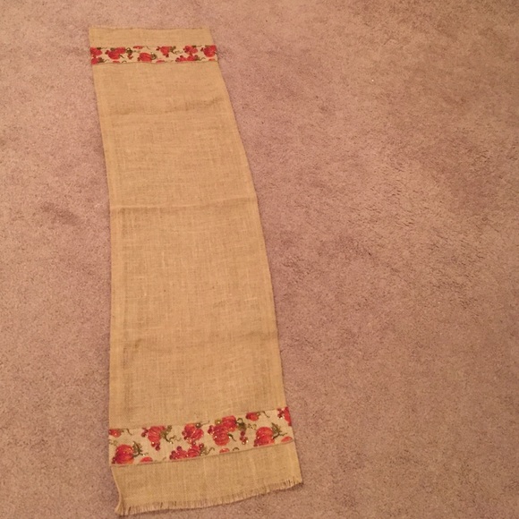 Fall table runner - Picture 2 of 3