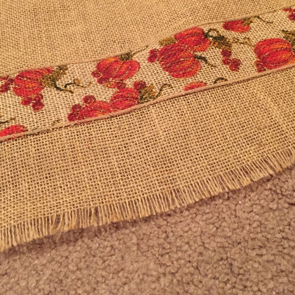 Fall table runner - Picture 3 of 3