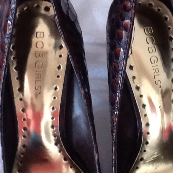 Bcbg brown 'notate' crocodile patent heel - Picture 2 of 4