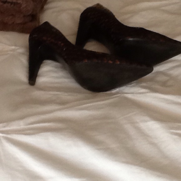 Bcbg brown 'notate' crocodile patent heel - Picture 3 of 4