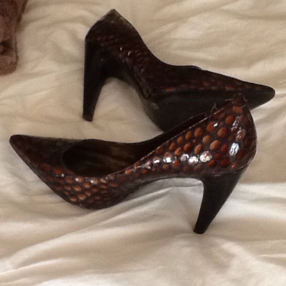 Bcbg brown 'notate' crocodile patent heel - Picture 4 of 4