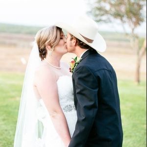 Meet your Posher, Connor