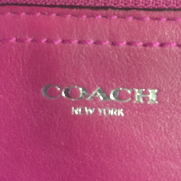 Coach - Picture 4 of 5