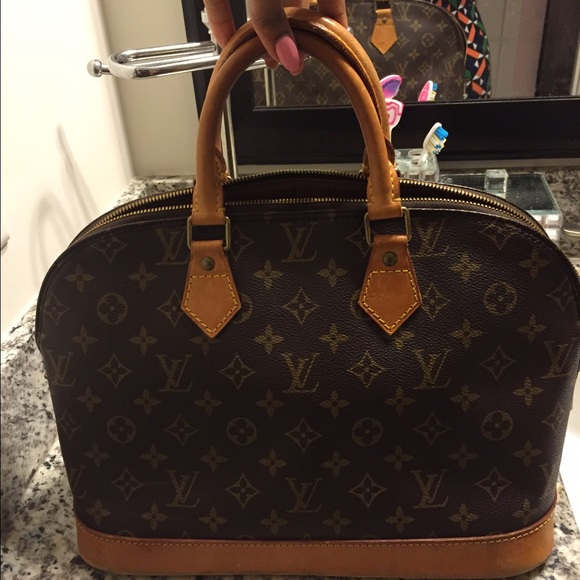 Authentic Louis Vuitton PM Alma In Great Condition