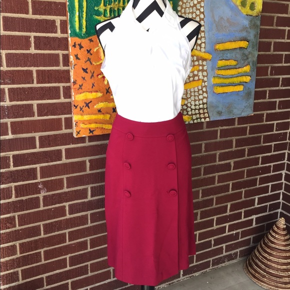 Talbots Dresses & Skirts - Talbots Adorable Skirt In Maroon.