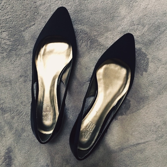 Black Pointed Flats