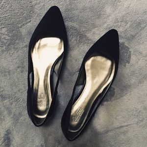 Black Pointed Flats