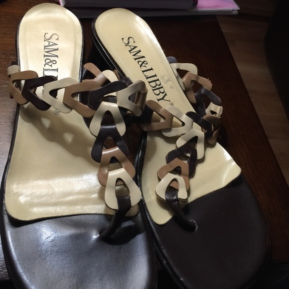 t strap sandals
